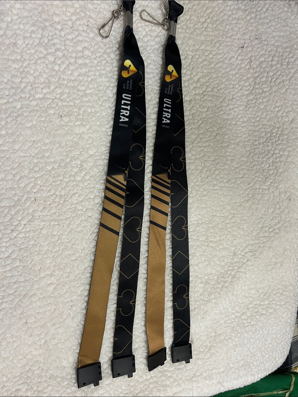 Carnival Players Club Ultra -Black and Gold Lanyard Set